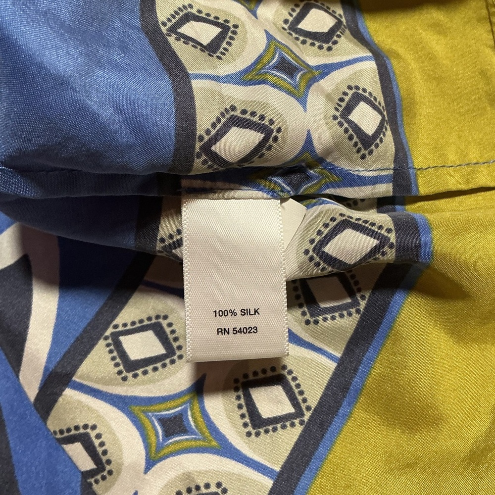 Banana Republic 100% silk kimono-style tribal/Art Deco pattern. Size M. - Picture 7 of 7